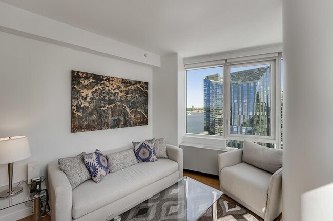 625W W 57th St unit ID1025096P, New York, NY 10019 - photo 3