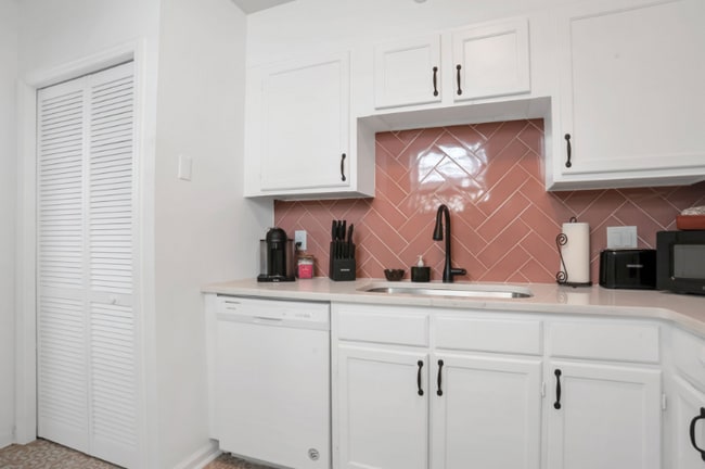 121 W Hall St unit C, Savannah, GA 31401 - photo 7