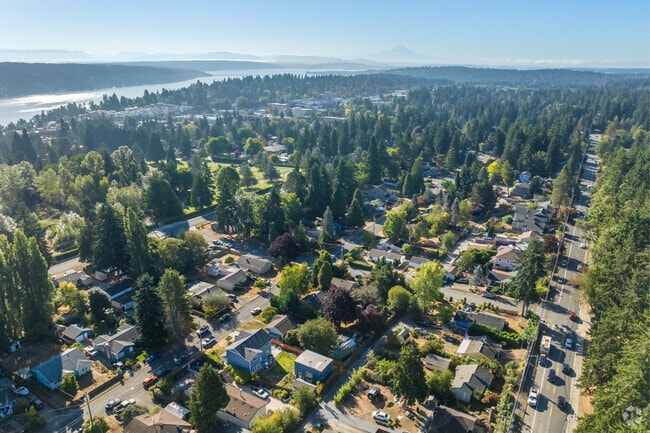 Brookside in Lake Forest Park is close to Lake Washington and 20 minutes from Seattle.