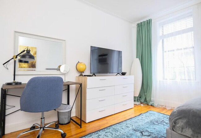 328 E 74th St unit ID1032016P, New York, NY 10021 - photo 5