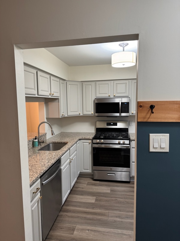 347 Surrey Ct, Washington Township, NJ 08080