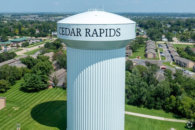 The Mound View neighborhood is located in the beautiful city of Cedar Rapids, Iowa.