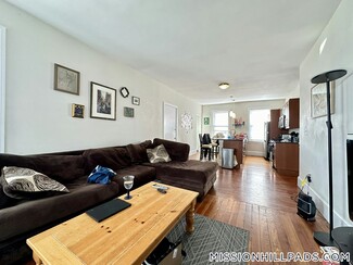 12 Wensley St Unit 1, Roxbury Crossing, MA 02130
