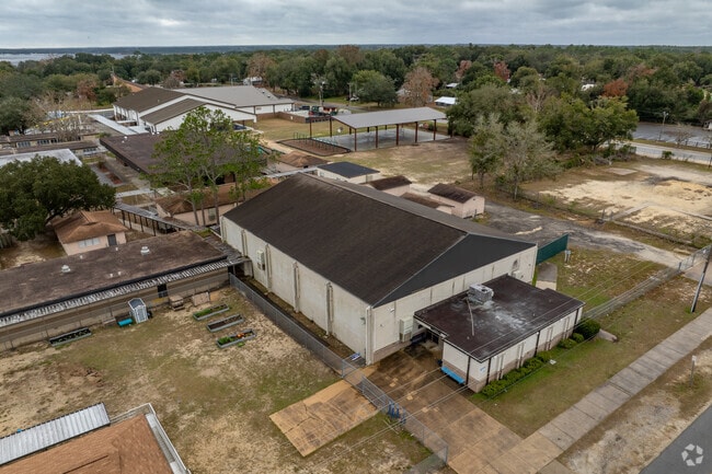 Keystone Heights Elementary School offers an indoor gym for students.