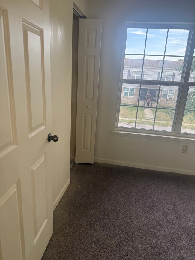 535 Hope St, Lima, OH 45804 - photo 2