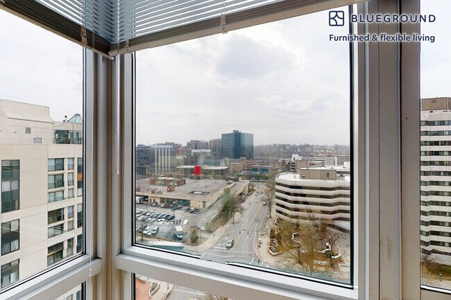 27 Barker Ave unit FL5-ID2335A, White Plains, NY 10601 - photo 4