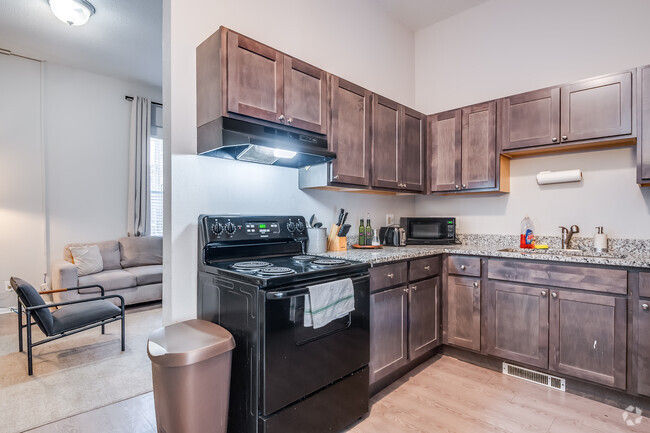 2BR, 1BA - 1,068SF - Kitchen