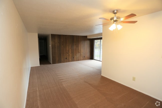 Lafayette Village, Parma, OH 44130 - photo 6