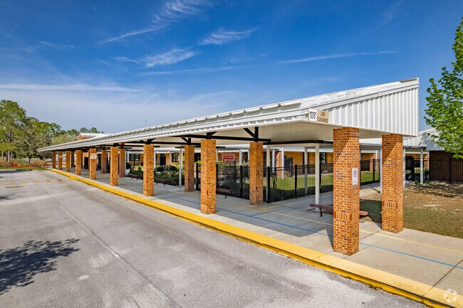 Dunnellon Elementary School is a public school serving 560 students in grades PK, K-5.