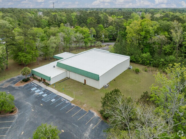 Rhema Christian and Military Academy is easily accessible in Summerville.