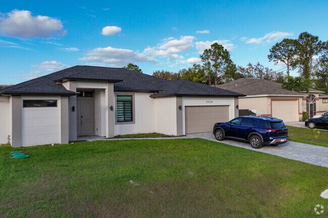 There are no HOAs or flood zones in the Sunshine neighborhood.