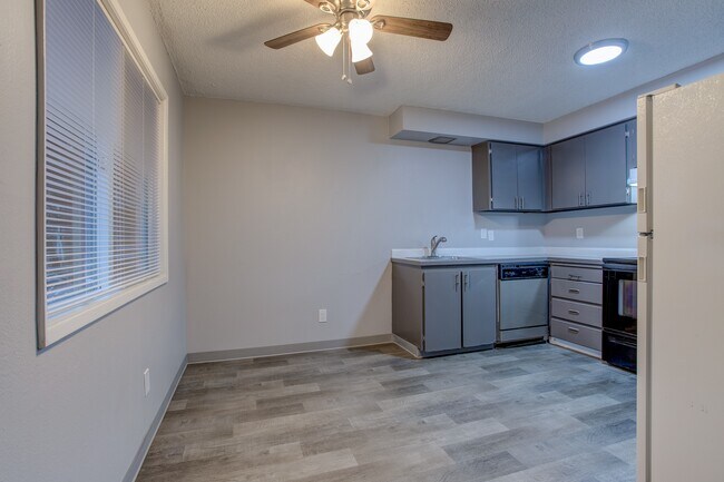 Tyee Apartments, Beaverton, OR 97005 - photo 6
