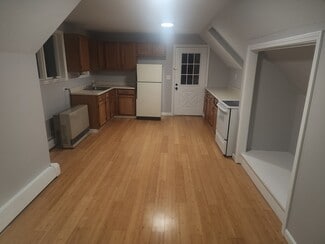 14 Summer St Unit 2, Biddeford, ME 04005