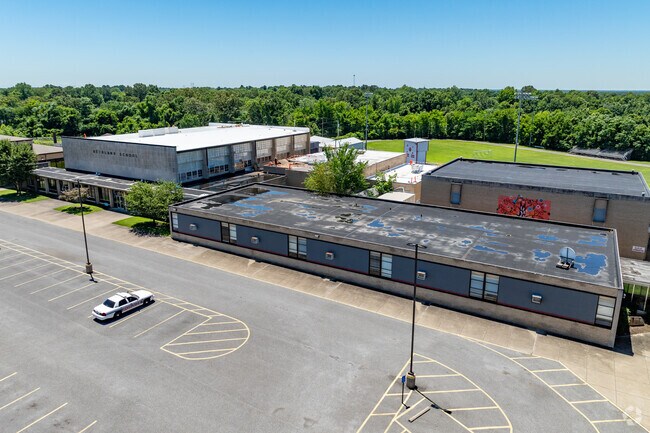 The student population of Reidland Intermediate School is 214 and the school serves 4-5.