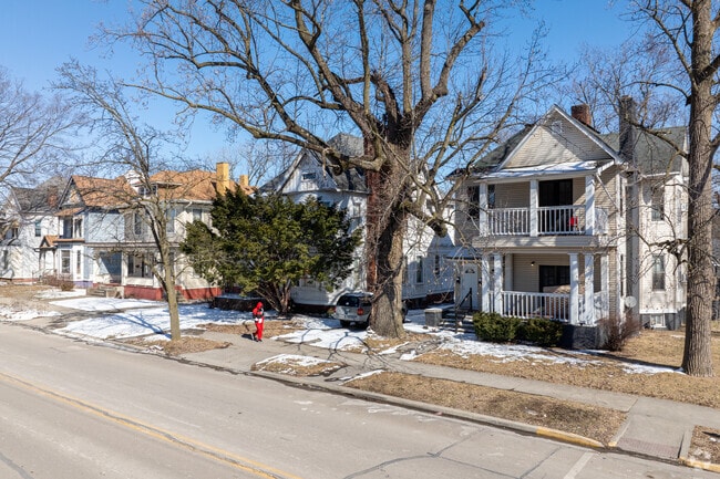 The walkable community of Farrington's Grove makes accessing the city quick and easy.