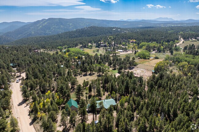 The Common Lands is private property with stables and miles of pasture for horses.