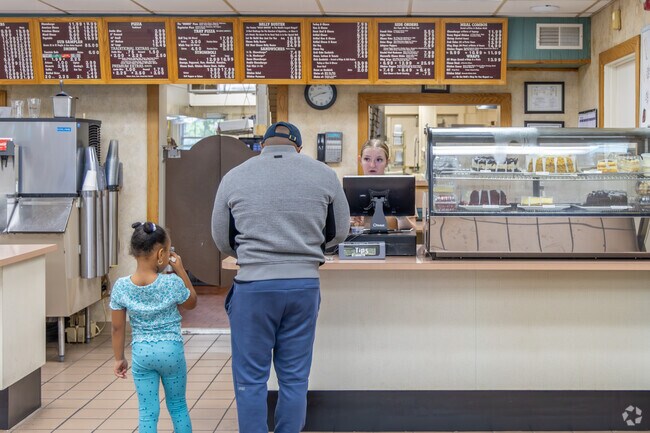 Families in Stow Creek Township love to grab lunch at Hopewell Sub & Pizza.