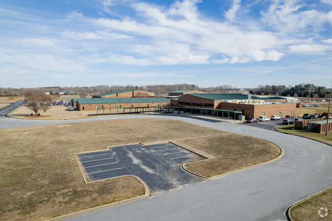 Student drop-off at Boiling Springs Middle School