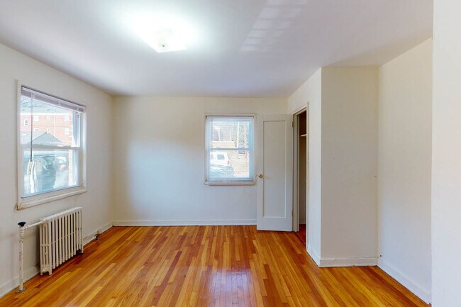 River Terrace Gardens, River Edge, NJ 07661 - photo 5