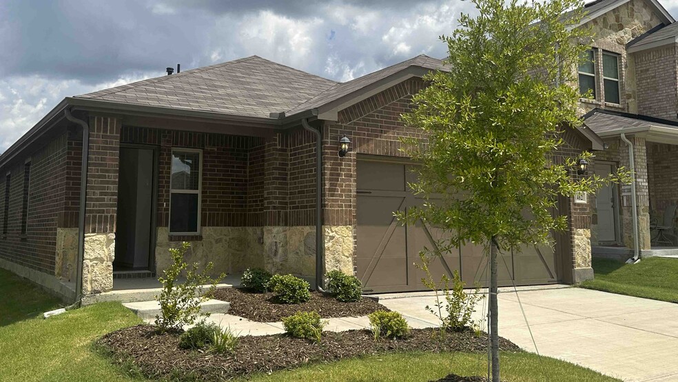 2122 Thornton Dr, Crandall, TX 75114 - photo 1