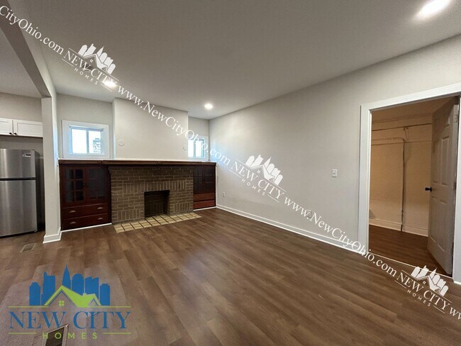 1390-1392 Sullivant Ave unit 1390, Columbus, OH 43223 - photo 3