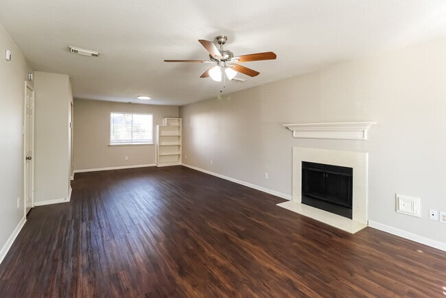 18823 Timber Spring Dr, Humble, TX 77346 - photo 4