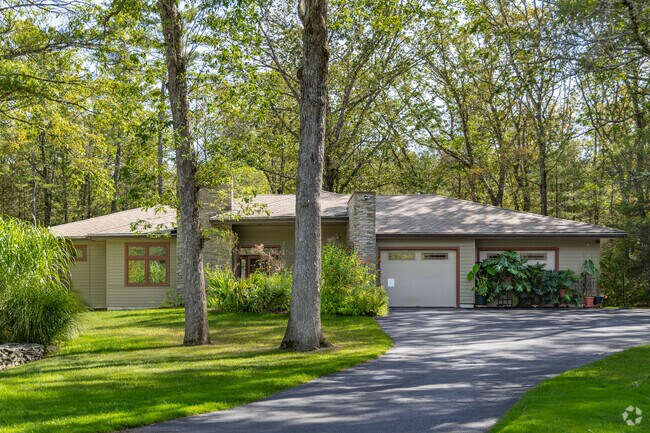 Renovated ranches with green front lawns can be found in Zena, NY.