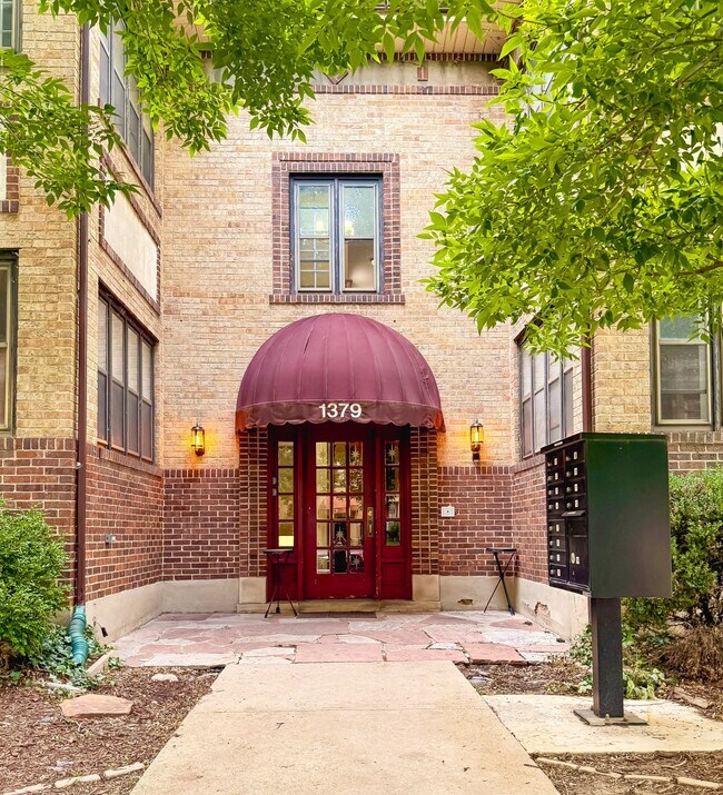 1379 Saint Paul St, Denver, CO 80206