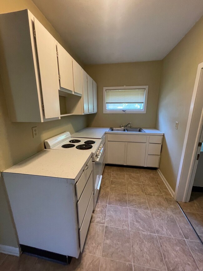 1014 8th St S unit 1014, La Crosse, WI 54601 - photo 6