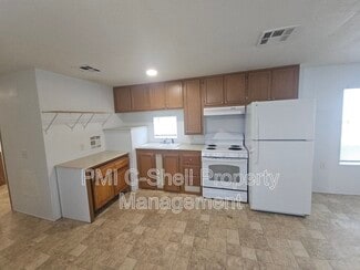 3902 Bowens Ct, Pace, FL 32571