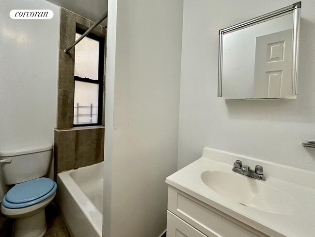 541 W 142nd St, New York, NY 10031 - photo 4