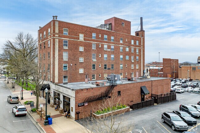 The Studios at 123, Lancaster, OH 43130 - photo 2