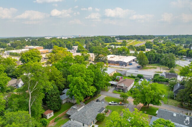 Dixie offers urban convenience and suburban comfort with greenery threading through the residential streets.