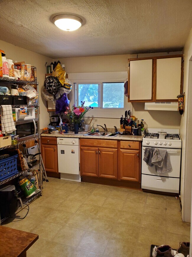 17 Bay St unit 3L, Cambridge, MA 02139 - photo 3