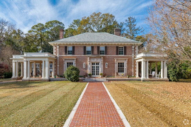 The impressive historical homes surrounding York are truly a sight to behold.