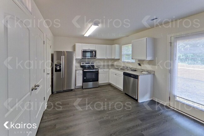 204 Glenoaks Dr, Lexington, NC 27292 - photo 5