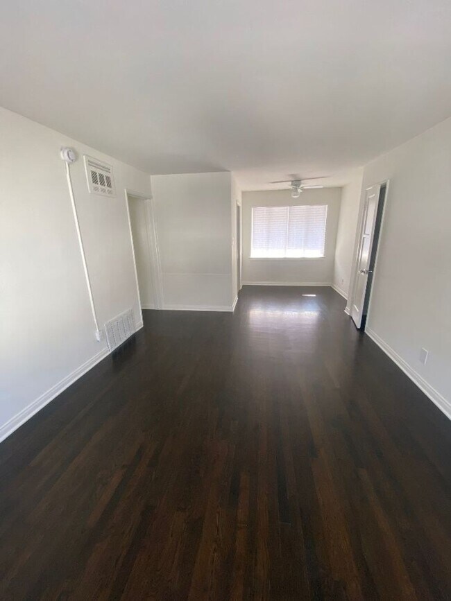 Modern 1BR with Balcony & Parking – Live the LA Lifestyle at 221 Union #16, Los Angeles, CA 90026 - photo 5