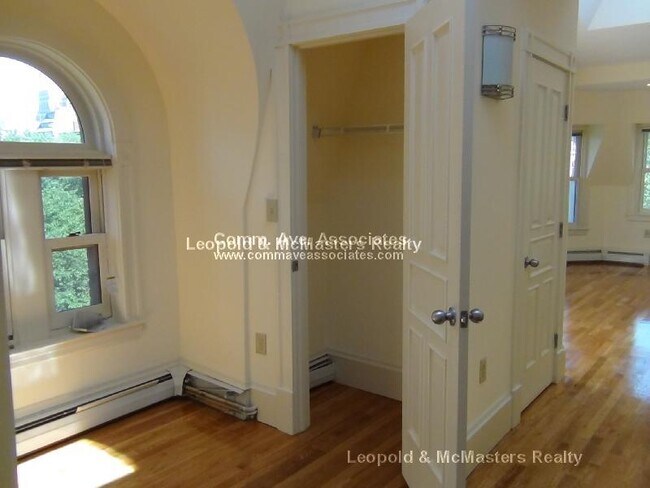 195 Commonwealth Ave unit 5, Boston, MA 02116 - photo 4