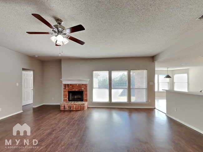 1801 Bertram Dr, Mansfield, TX 76063 - photo 5