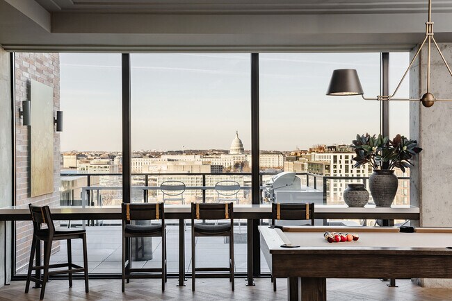 J.COOPERS ROW, Washington, DC 20003 - photo 5