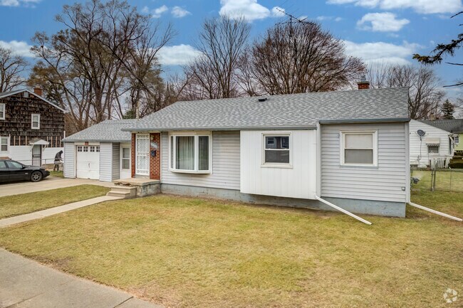 Residents of Ballenger Square enjoy a quiet neighborhood.