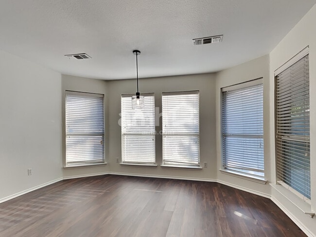 7307 Fossil Garden Dr, Arlington, TX 76002 - photo 7