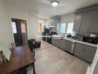 100 W Adams St Unit 100, Somerville, MA 02144