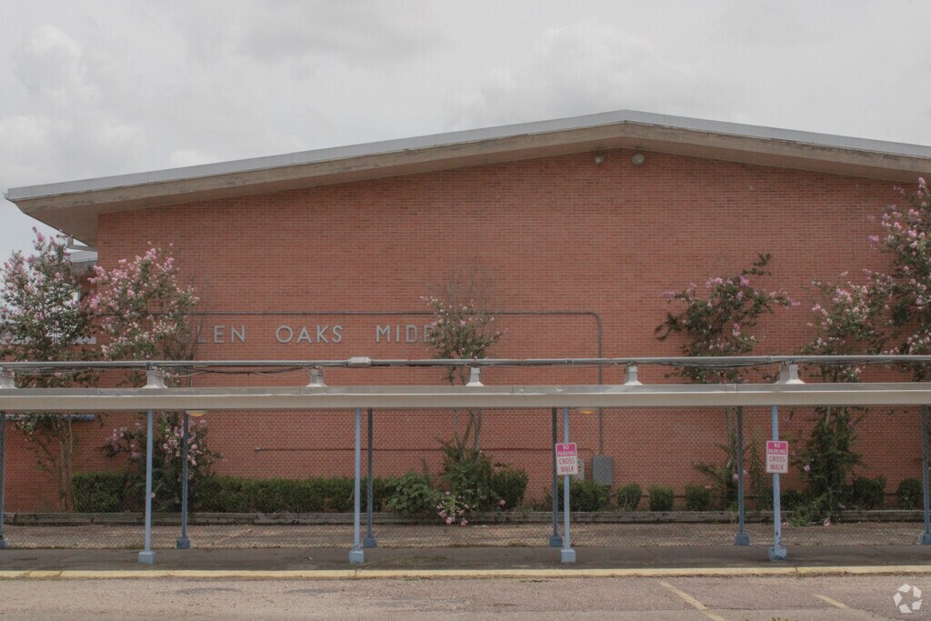 Main entrance to Glen Oaks Middle School in Brownfields, Baton Rouge LA