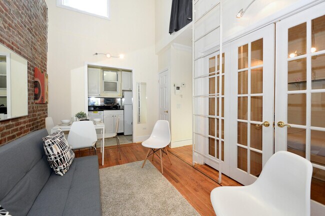 653 11th Ave unit FL5-ID1039023P, New York, NY 10036 - photo 2