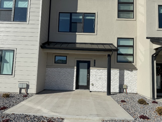 548 S 900 W, American Fork, UT 84003 - photo 2