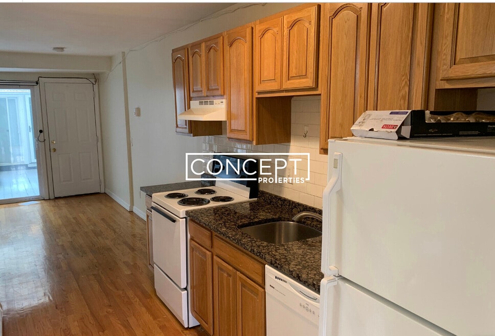 47 Symphony Rd unit 12B, Boston, MA 02115 - photo 1