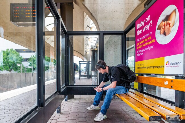 Flower Valley is just a 5 minute drive from both Rockville and Twinbrook metro stations.