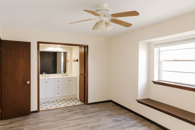 3519 Wynn Cir, Edmond, OK 73013 - photo 5