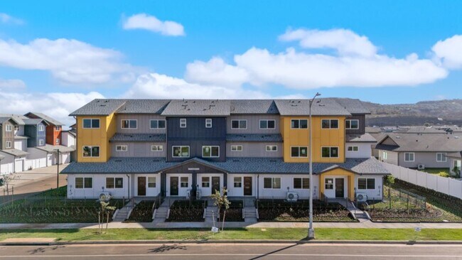 91-1170 Hoonaauao St unit 601, Kapolei, HI 96707 - photo 2